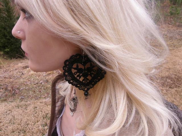 Sale Black Lace Heart Earrings