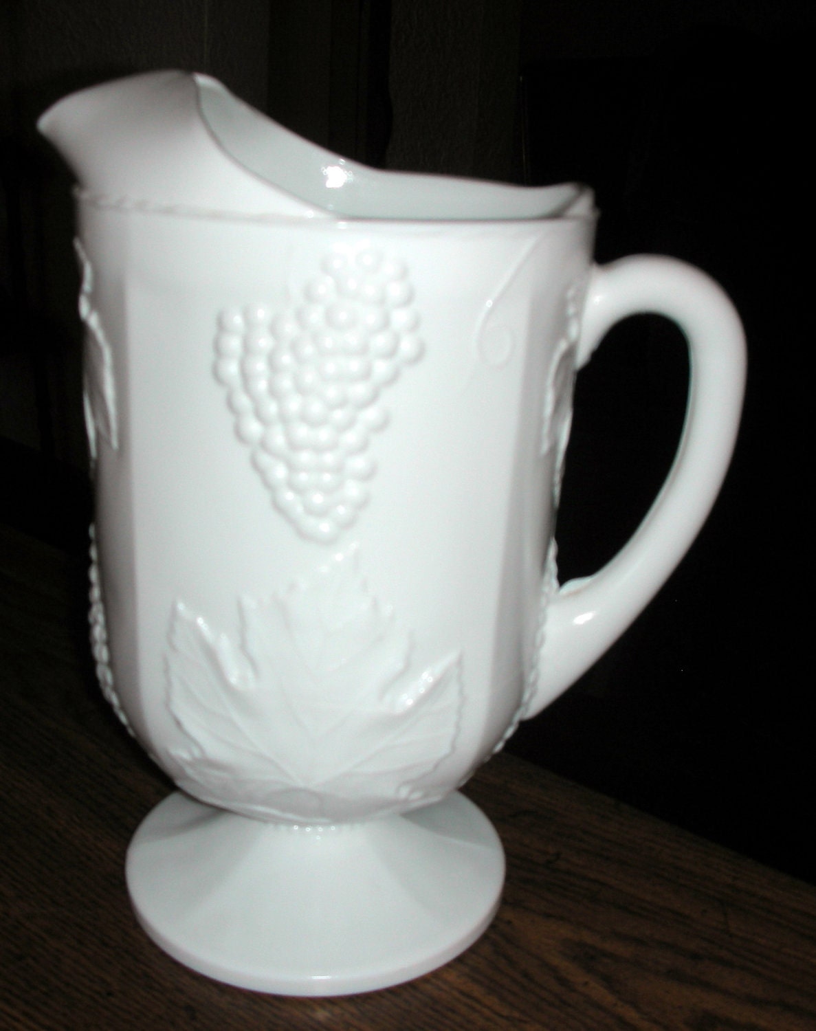 Large Vintage Indiana Harvest Grape Milk Glass by lioness8257