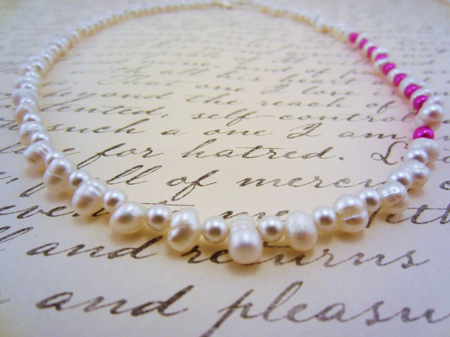 White pearl necklace. Genuine pearls, glass pearls, hot pink glass pearls. Perfect bridesmaid necklace.