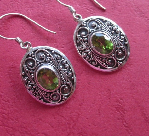 Wondrous Sterling Silver peridot dangle Earrings / 1.4 inch / Bali silver 925 / handmade jewelry.