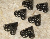 CLEARANCE SALE - Antique Bronze Bead Cone (10)