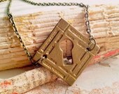 Vintage Keyhole Necklace - Secret Garden - Victorian Steampunk Skeleton Key Necklace - Jewelery - Elegant Whimsical Shabby Salvage