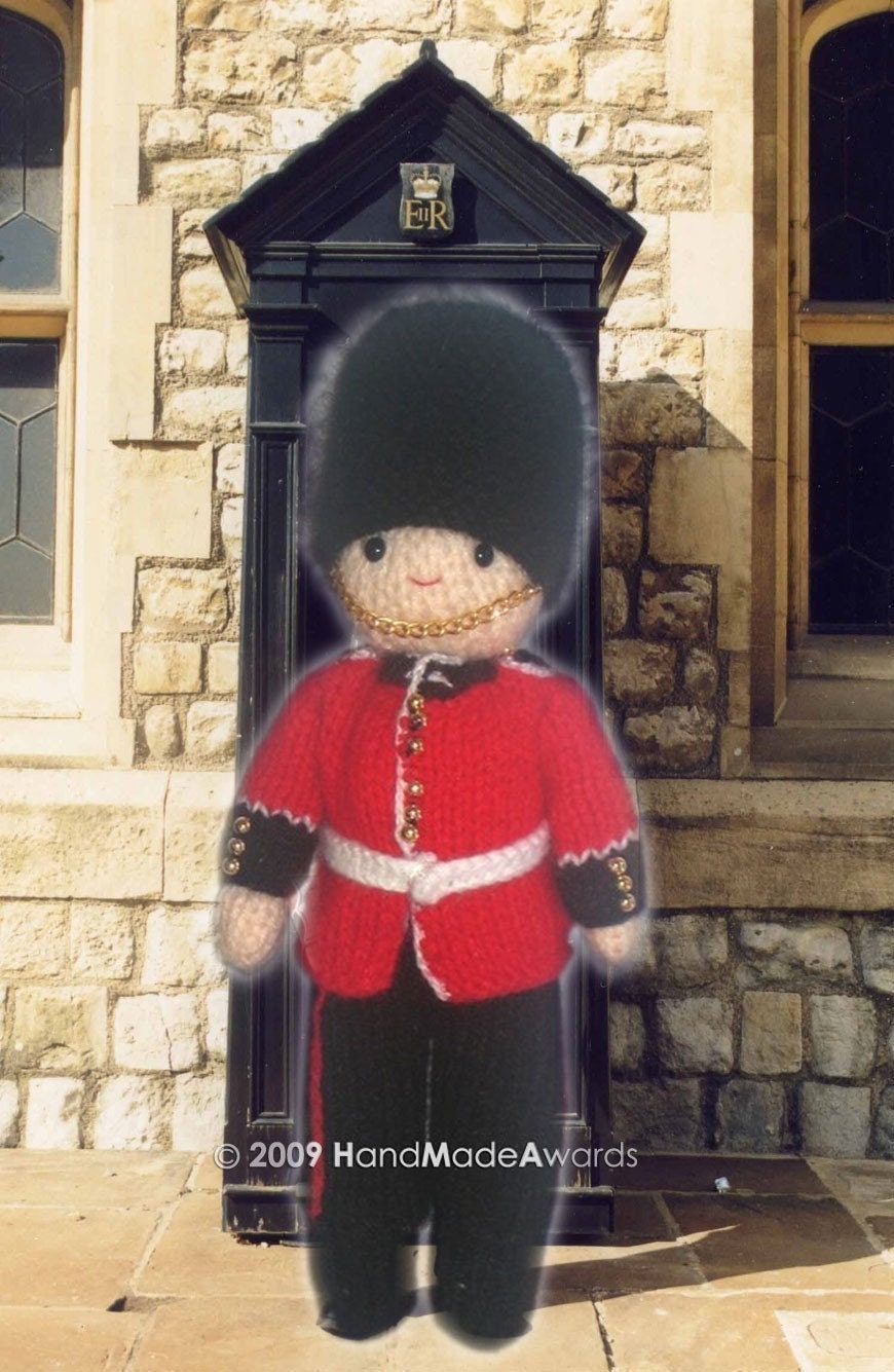 Gorgeous  Royal GUARD from BUCKINGHAM Palace Pdf Email Knit PATTERN