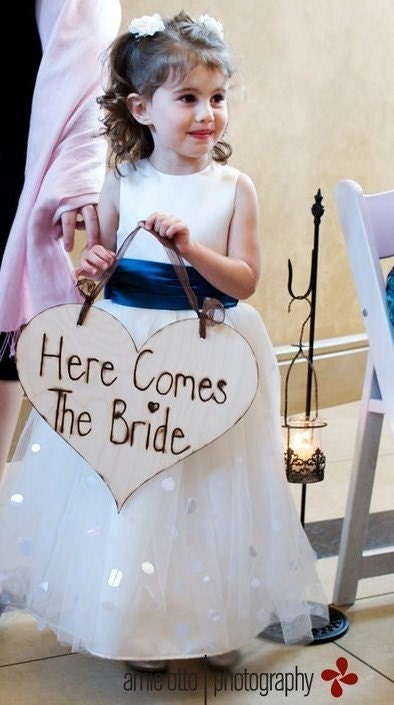 Here Comes The Bride Sign Flower Girl Ring Bearer Wedding Photo Prop (item E10074)