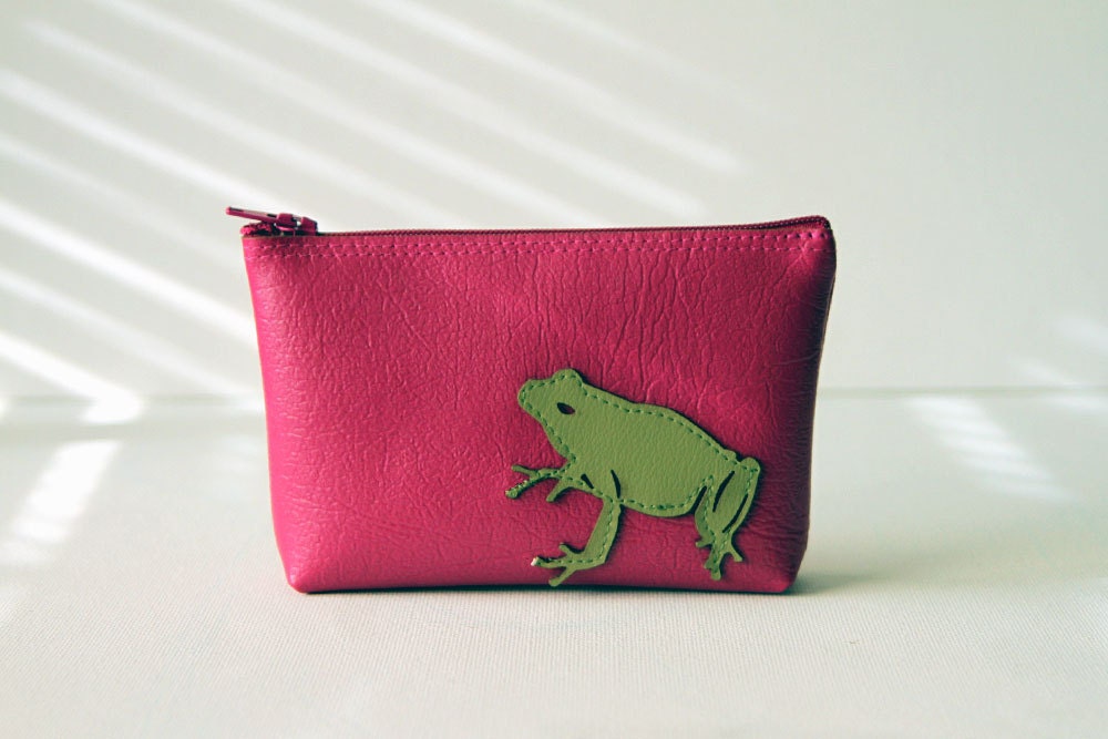 frog mini clutch : "frog went a courtin" - green on hot pink