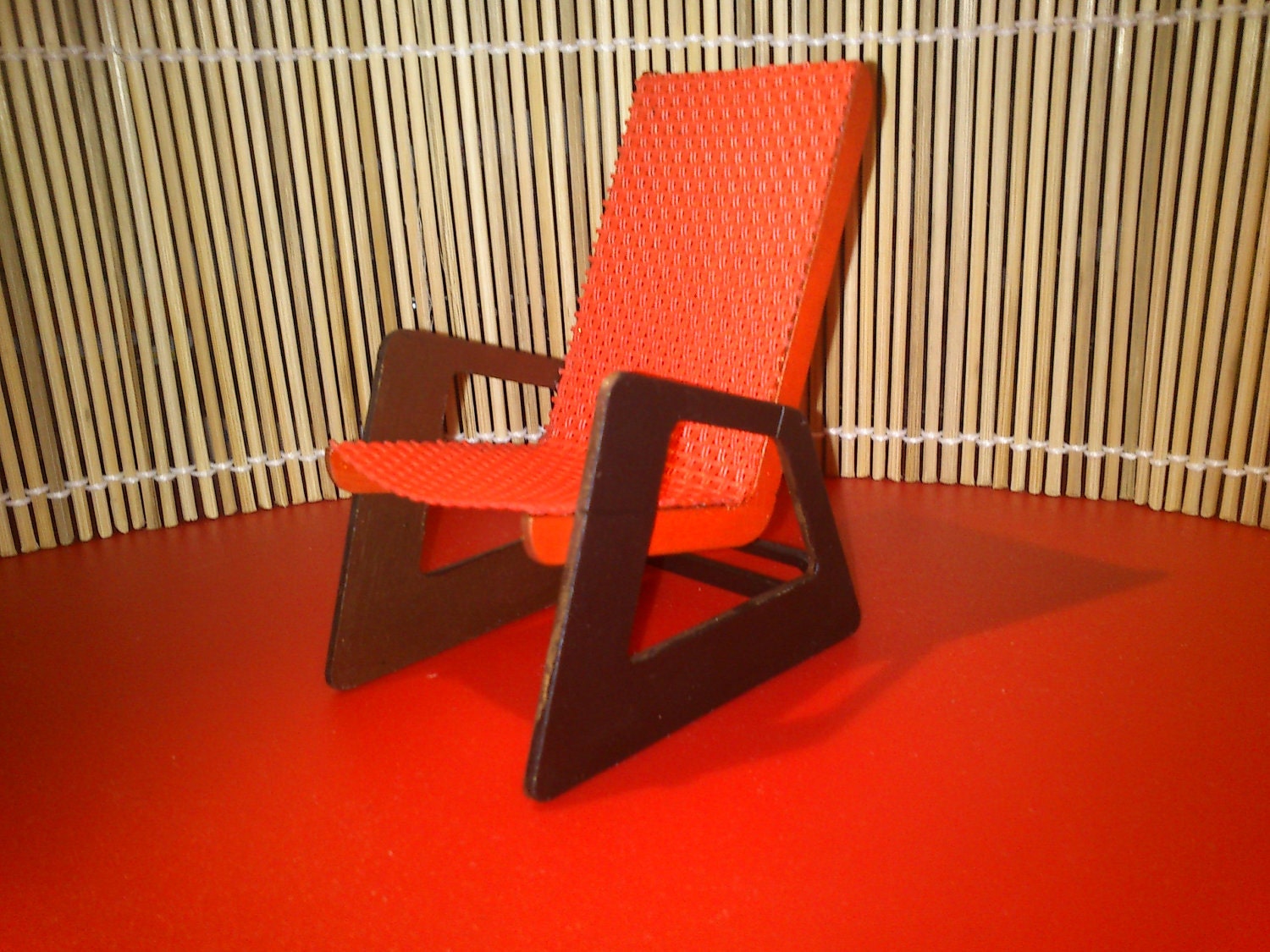ANGLE - Modern black and red armchair , 1/12 miniature for dollhouses