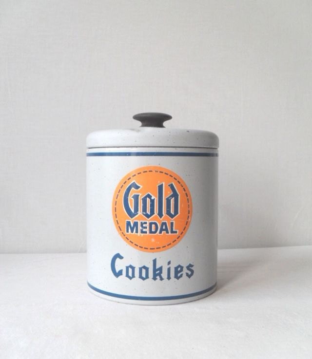 Vintage Gold Medal Cookies Tin by Ransburg