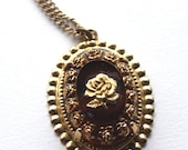 VTG rose necklace