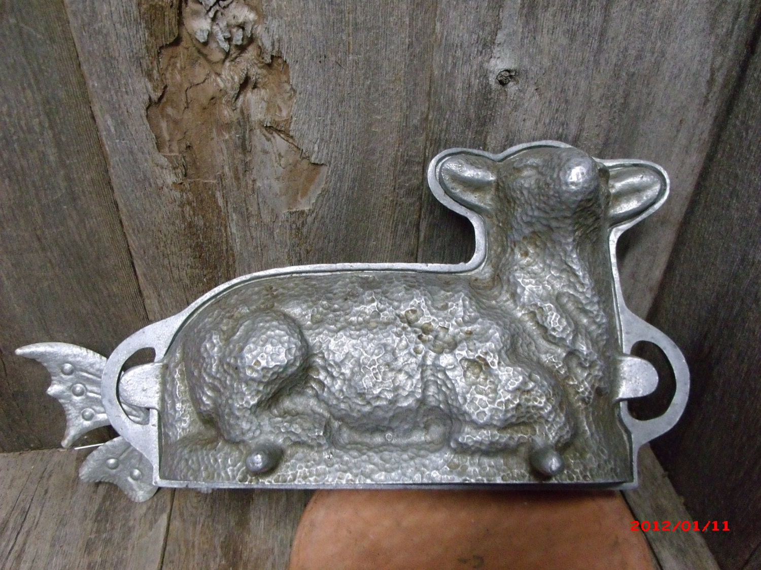 2 Pc Vtg Cast Metal Aluminum Lamb Cake Mold by TheRustyChicken