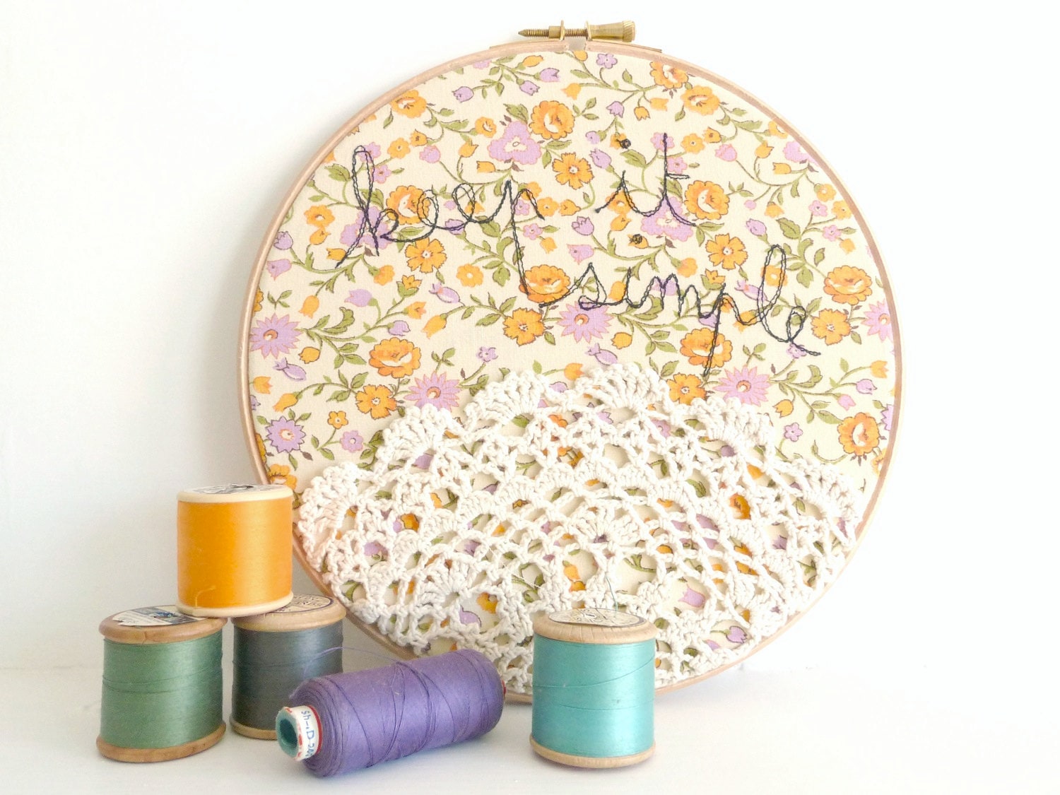 Doily Wall Art Embroidery Hoop 'Keep it simple' by ThreeRedApples