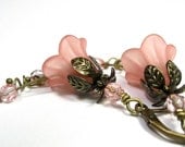 Flower Earrings, Coral, Peach, Handmade Jewelry, Vintage Style, Lucite Earrings, Womens Accessories, Gifts for Her, Dangle Earrings