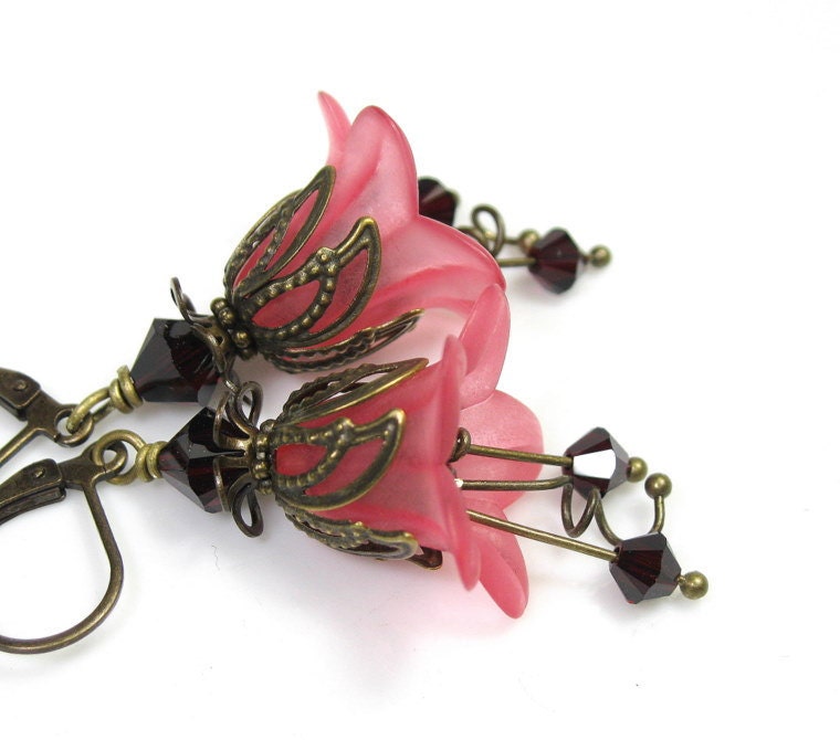Pink Coral, Flower Earrings, Lucite, Swarovski, Vintage Style Jewelry