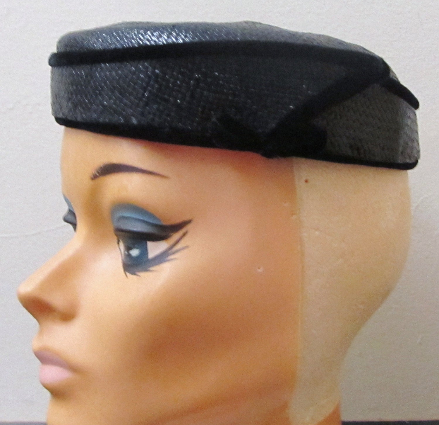 Vintage 1940s Avant Garde New Look Pirate Tilt Topper Hat