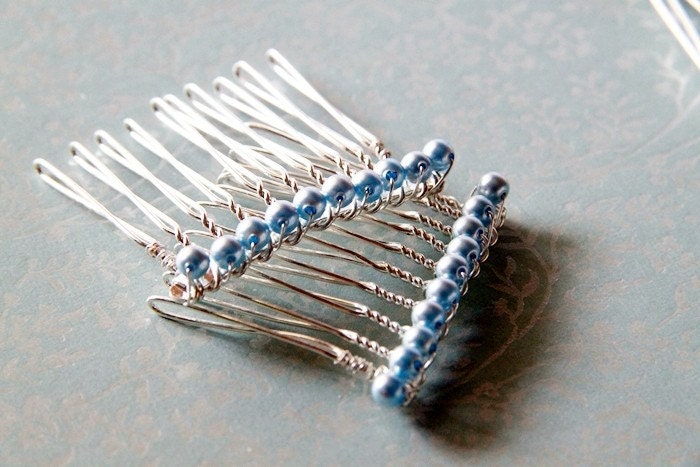 Set of 2 Swarovski Elements Crystal Pearls Silver Plated Combs (Suitable as wedding hair-piece for bride and bridesmaids)