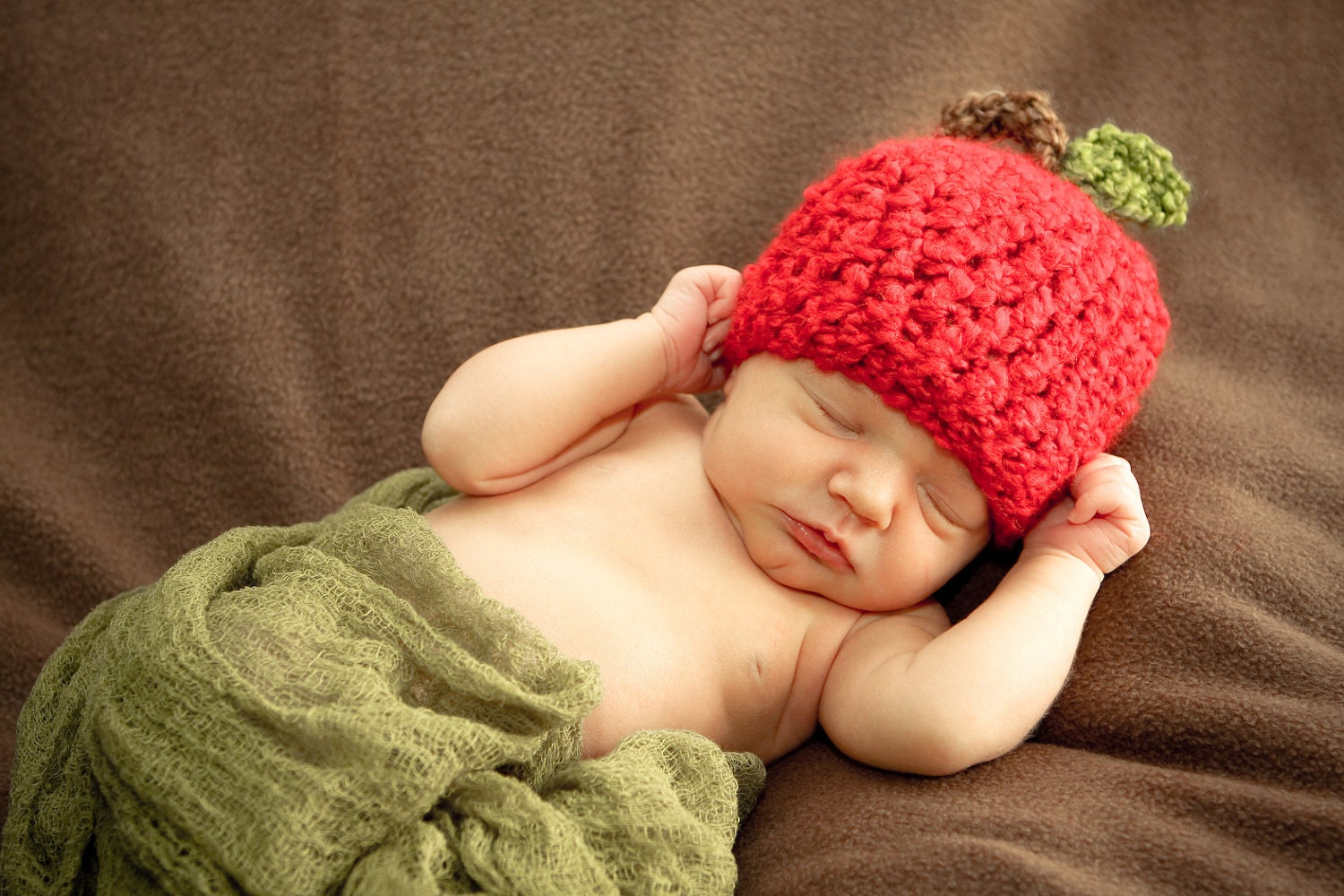 Newborn Apple Hat- Crochet - Photography Prop