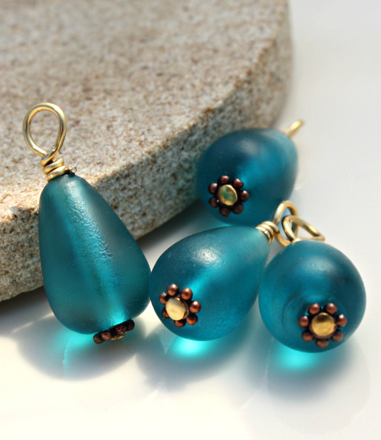 Bead Dangle 15x10mm Teal Blue Sea Glass Teardrop Bead Charm with Mixed Metal (4) Handmade Supply Finding Charm Earring Ready Dangle ID