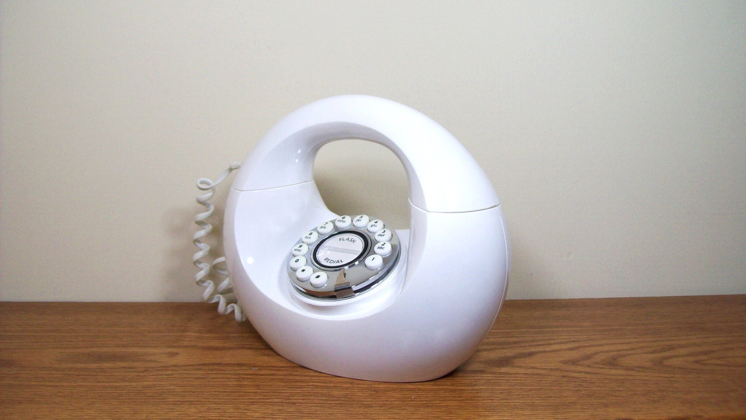 Vintage Donut Phone White Push Button