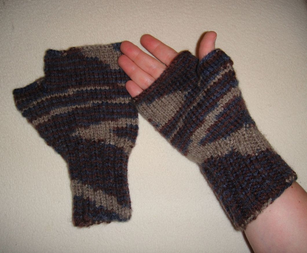 Fingerless Gloves in Browns and Blue