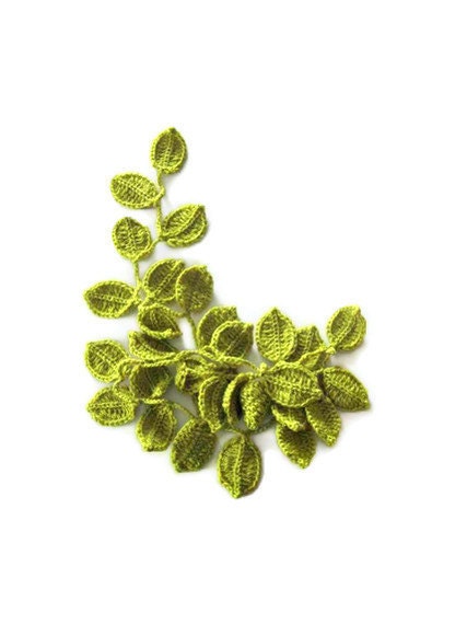 Crochet lariat, scarf, with Leaves, in Green, Emerald, Feminine, Trendy, Spring, Summer, Harvest,Gardening
