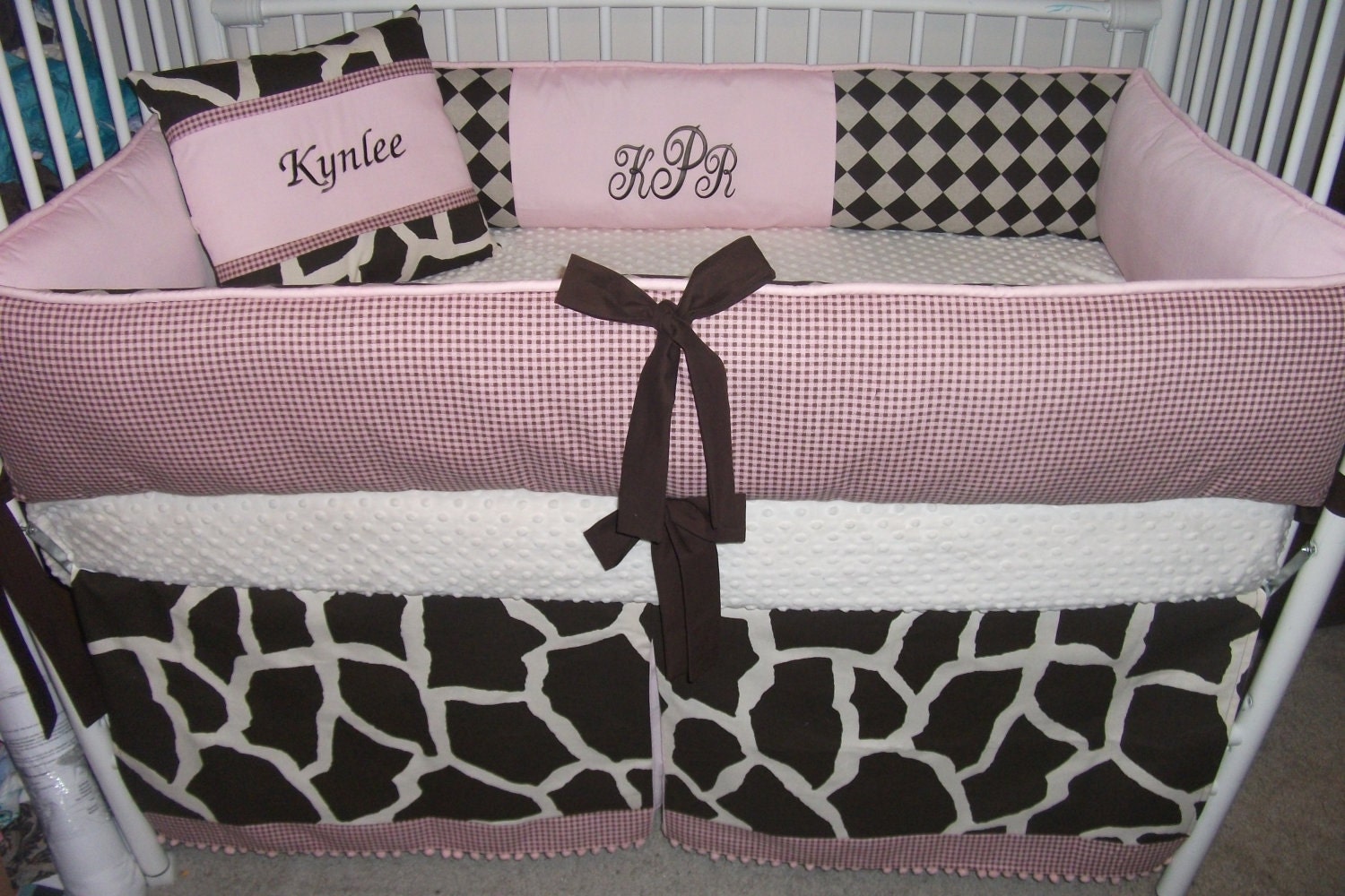 Girls pink giraffe Bumper Pad Baby Crib Set