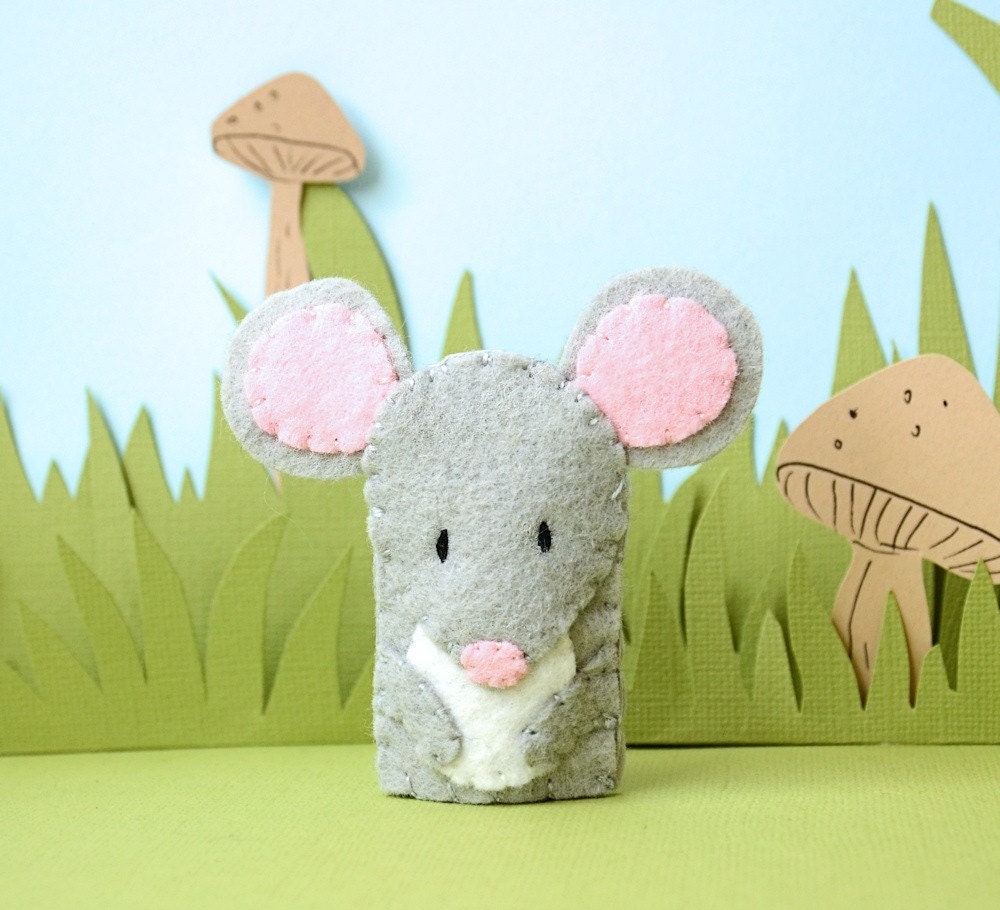 Little Grey Mouse - Felt Finger Puppet