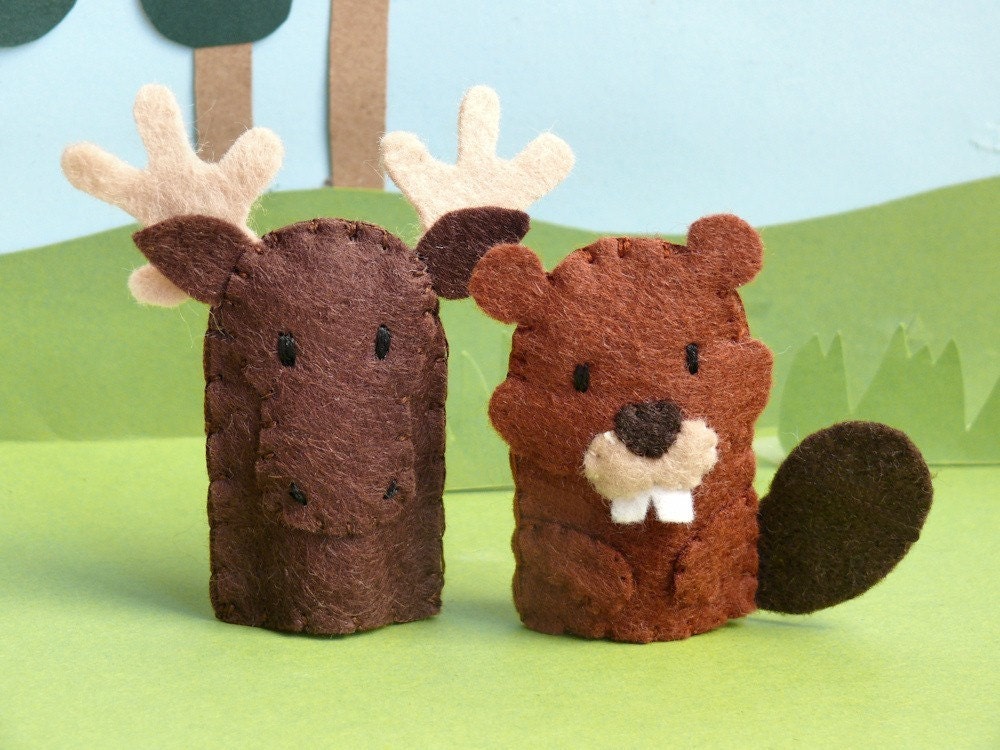Canadian Finger Puppet Pair - Moose and Beaver