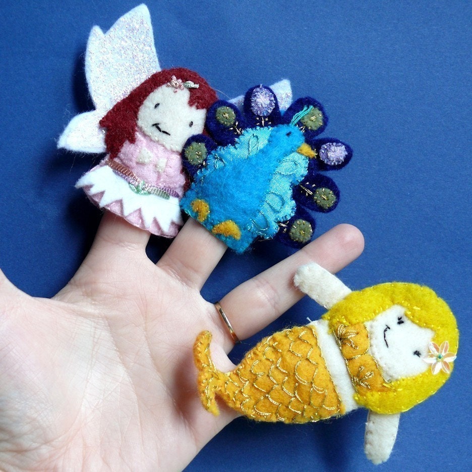 Peacock - Wool Felt Finger Puppet