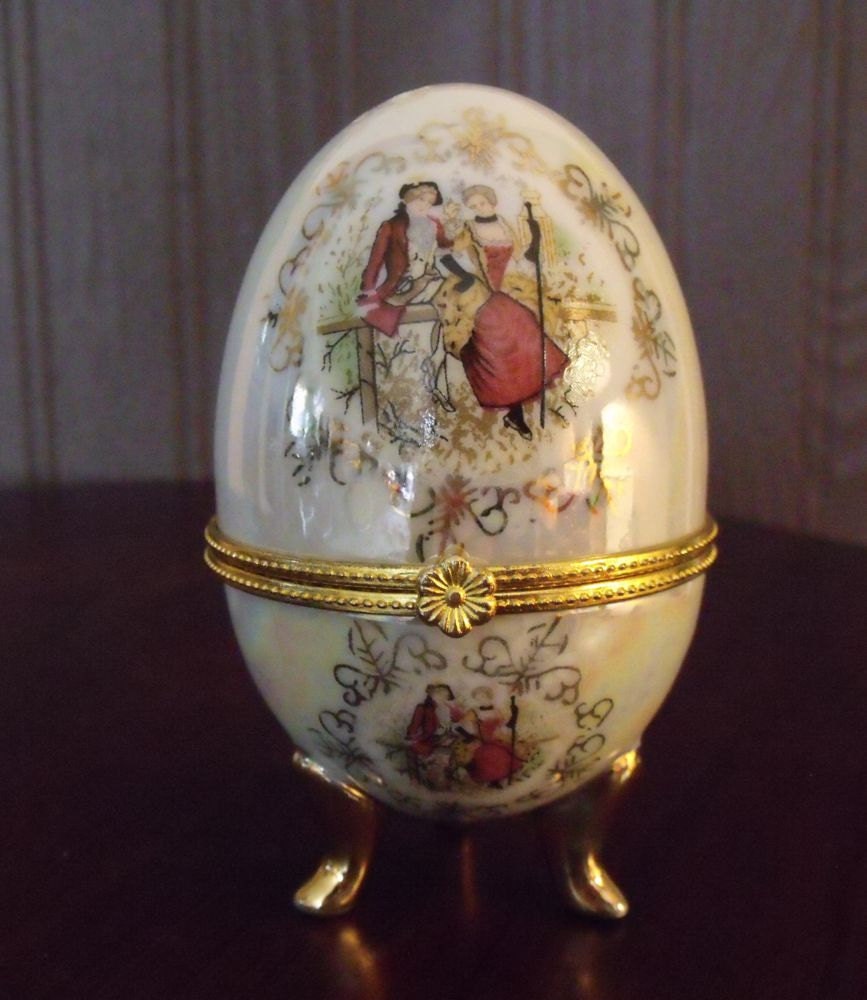 Vintage Porcelain Hinged Egg