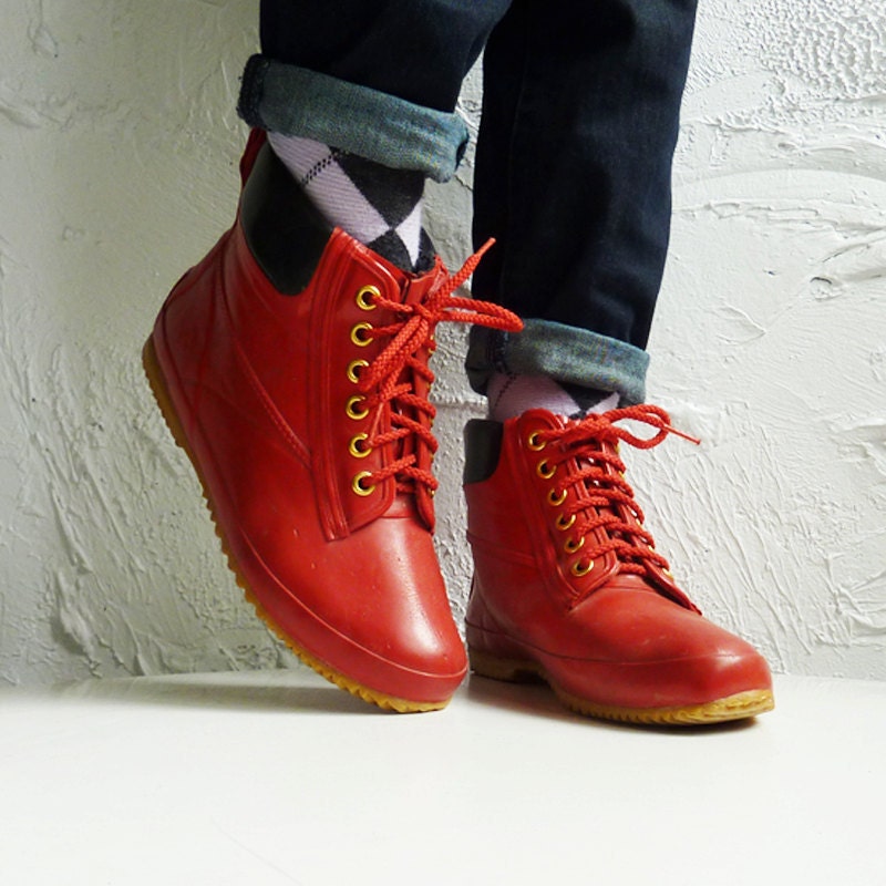 Vintage red lace up rain boots - 7
