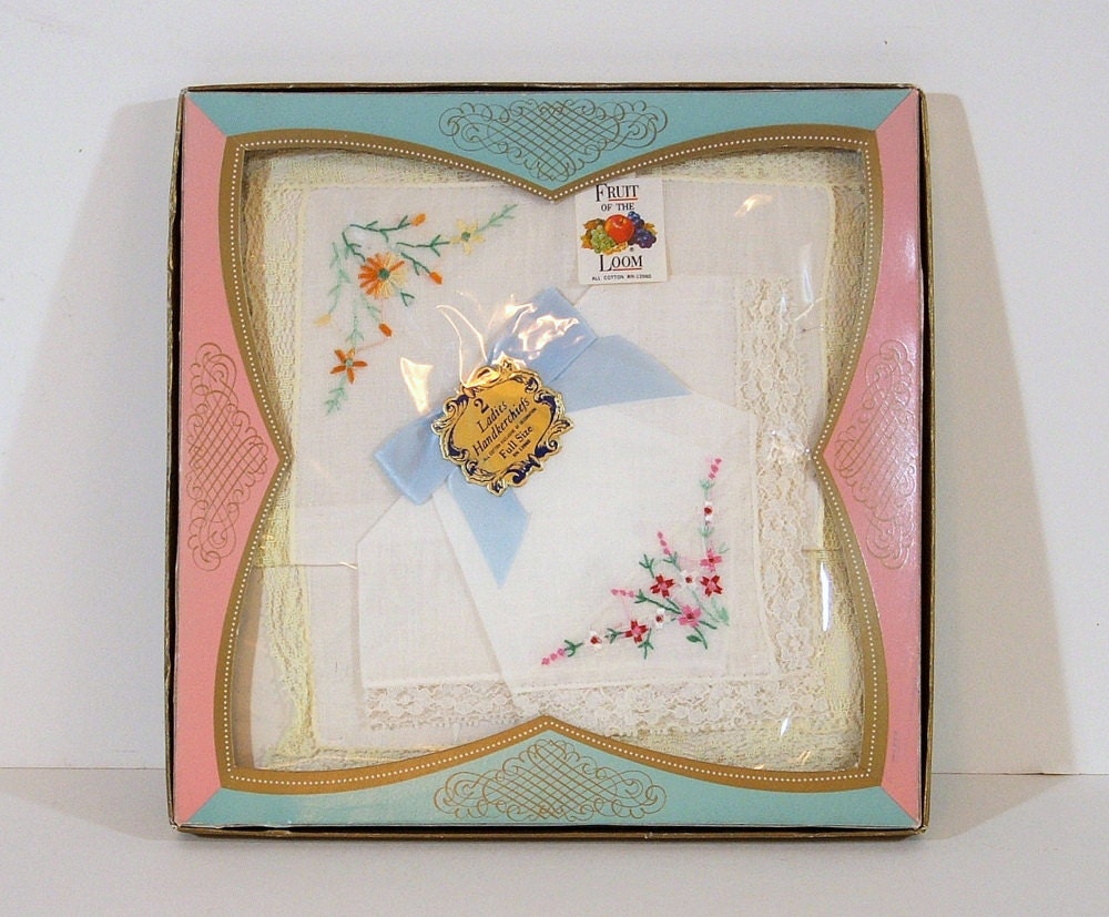 Vintage Handkerchief Set, New In The Box