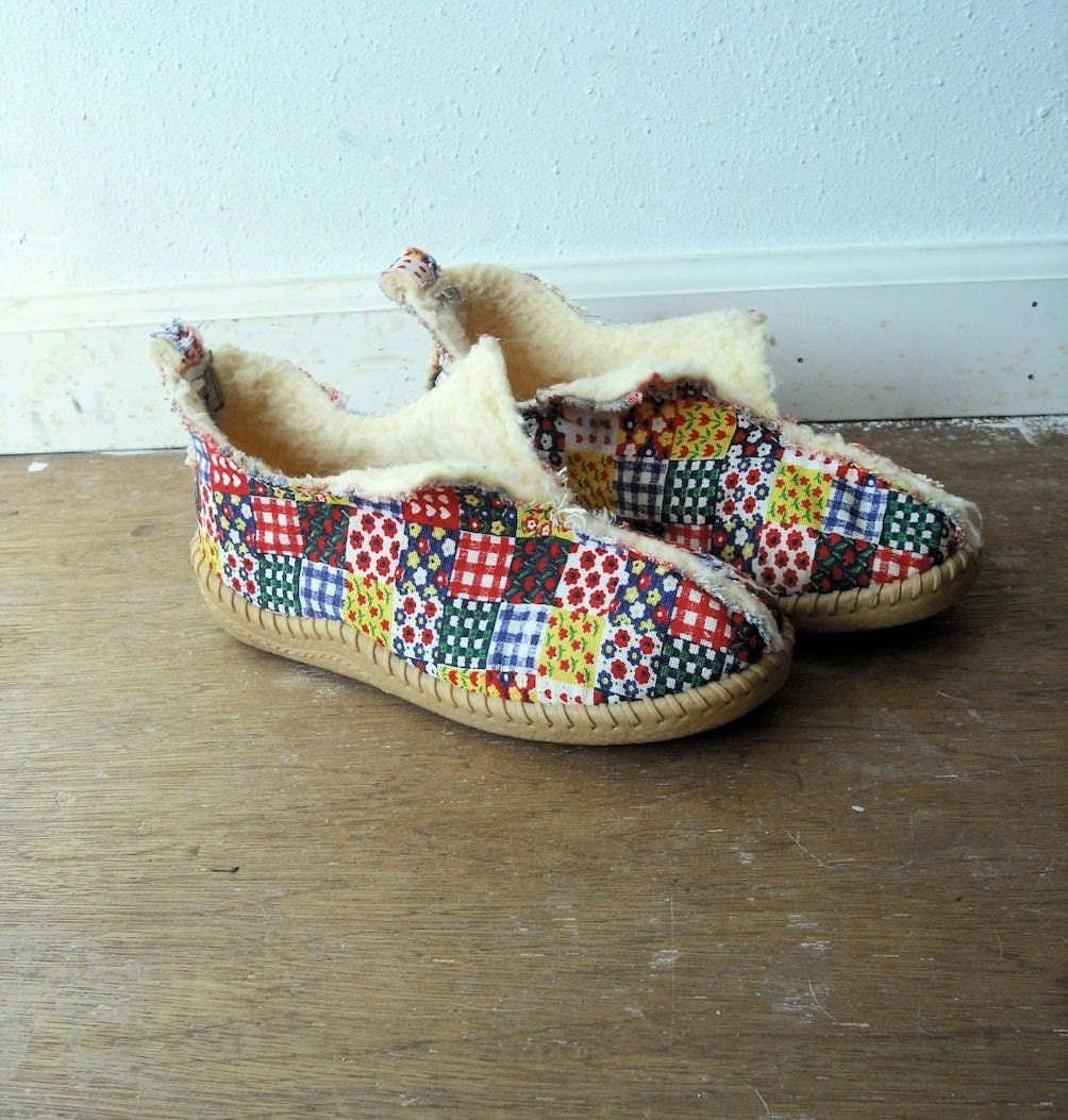 Vintage 70's Floral Gingham Patchwork Navajo Faux Shearling Slipper Shoes Booties-7