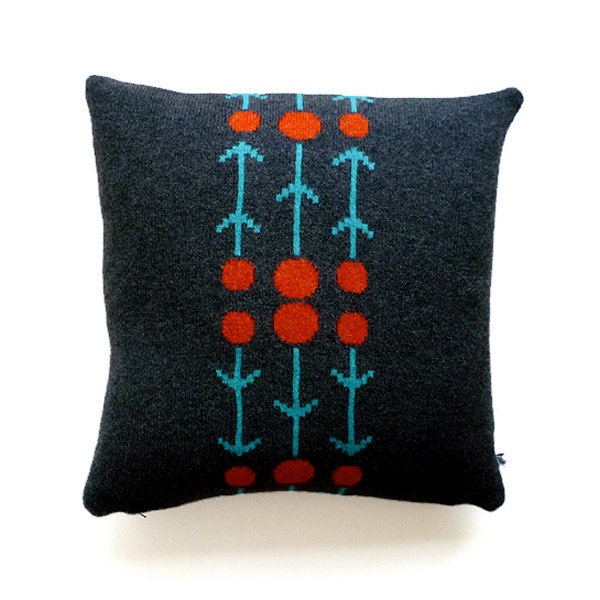 40cm Lambswool flower design cushion, grey