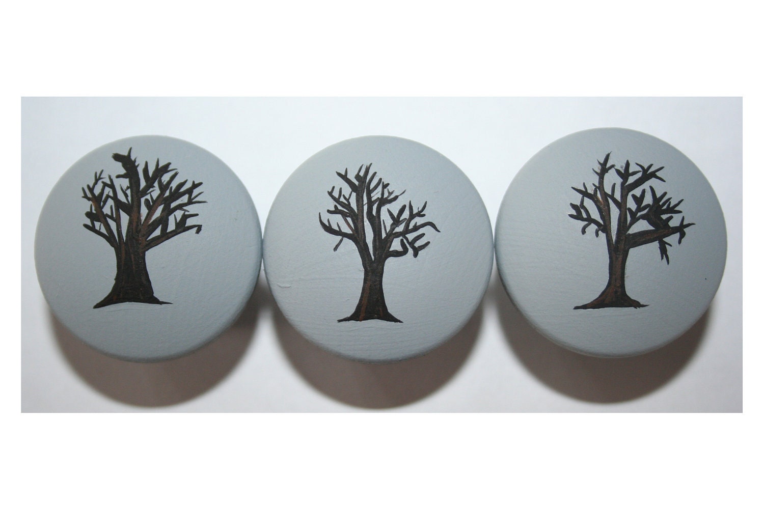 Gray with Black Tree Knobs
