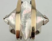 Stunning Handcrafted 9K Gold Silver Mother of Pearl Ring size 8 (s r1565