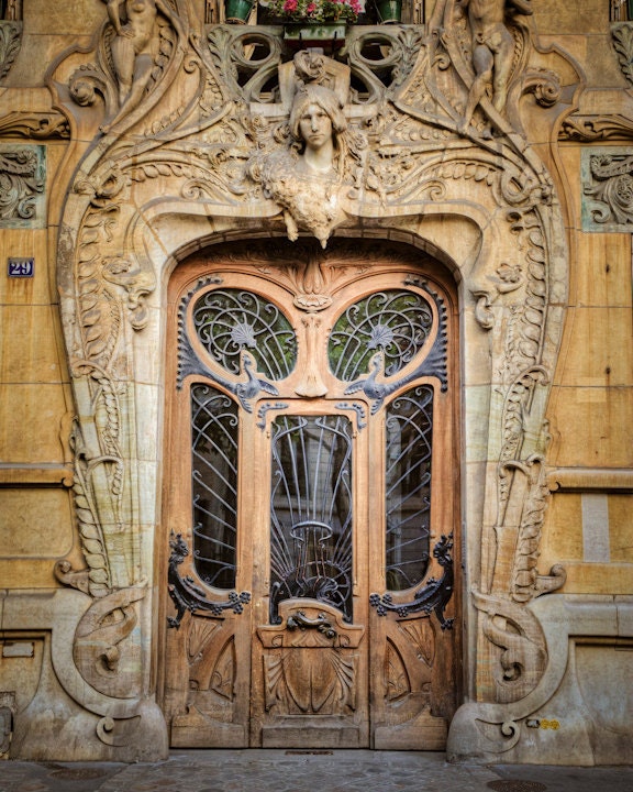 Paris beaux arts door photograph -- photo of parisian entrance, picture, architecture, house, building, wall decor, fine art - par0004