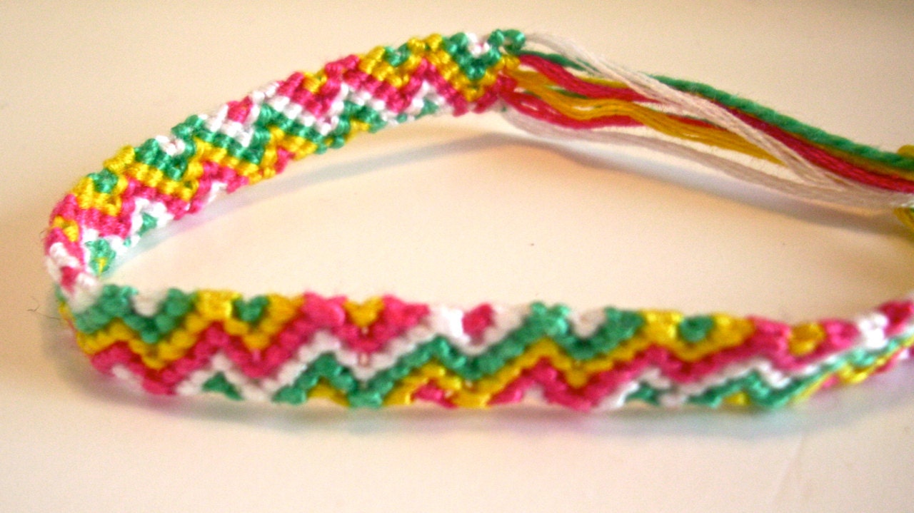 Friendship Bracelet Macrame Teen Girl Zig Zag Bright Colors