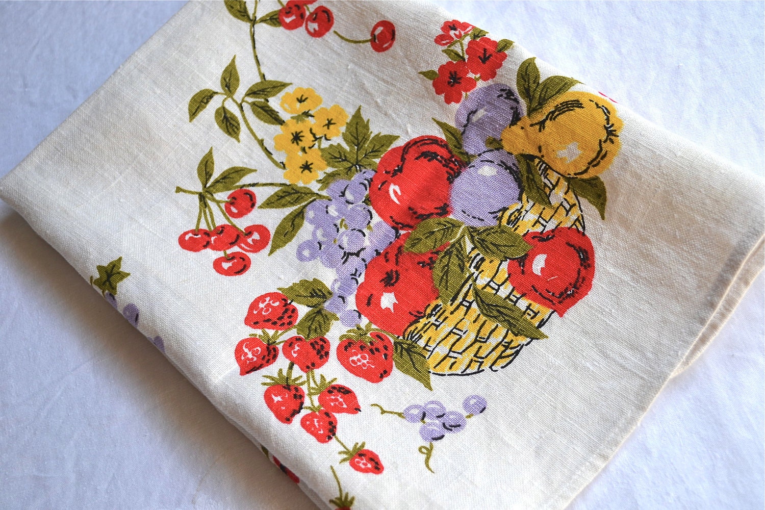 Vintage Kitchen Dish Towel - Cherries and Fruit Bowl - Cotton Linen