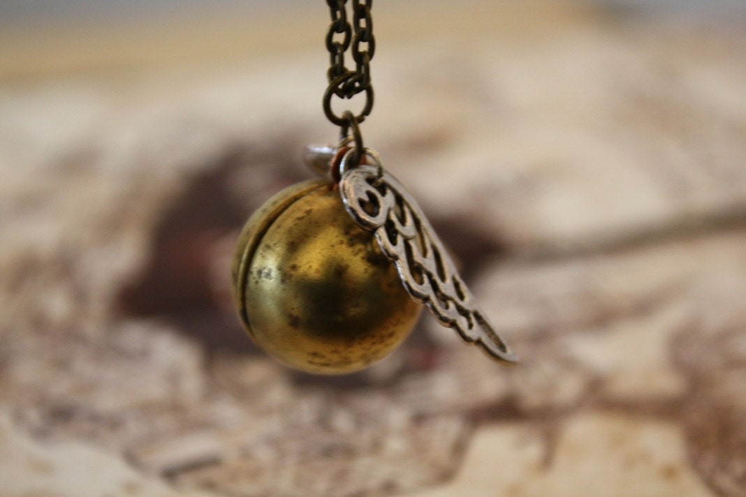 Harry Potter Golden Snitch Locket Necklace - Fancy Silver Wings