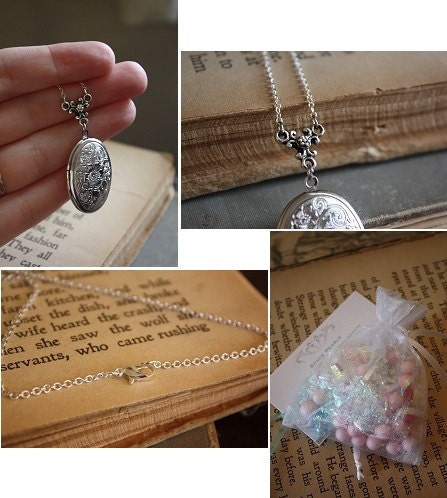 ON SALE Vintage Silver Flower Locket
