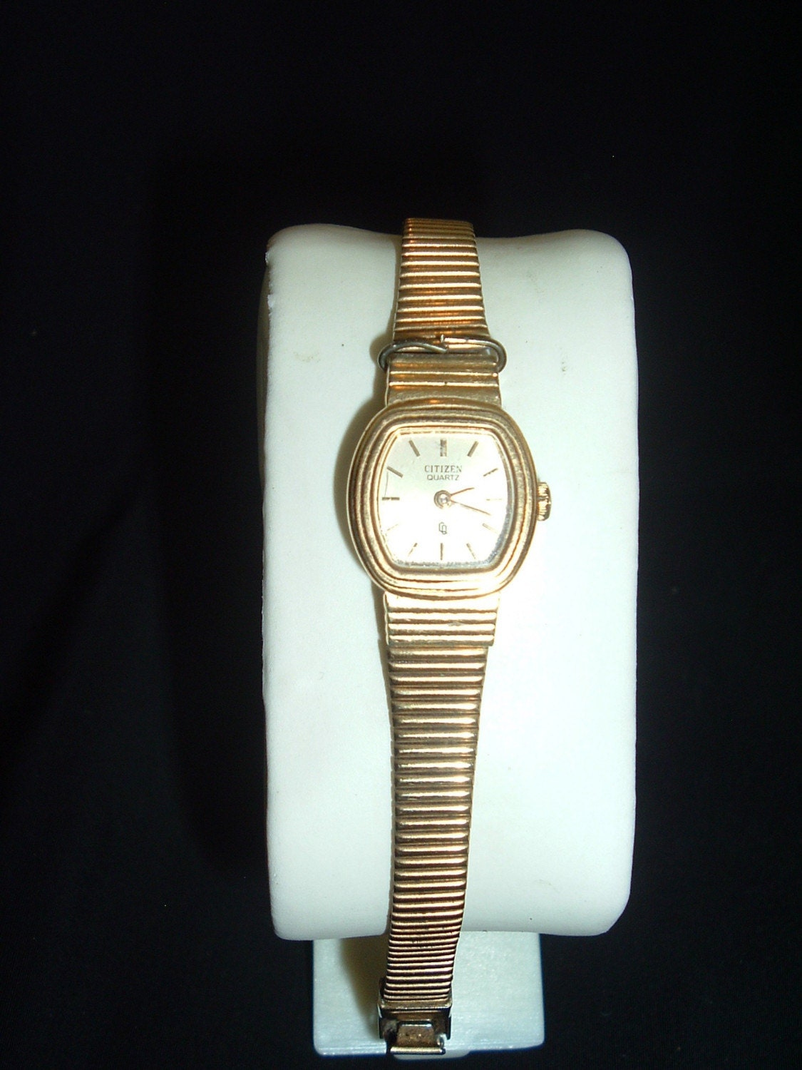 vintage ladies citizen quartz watch