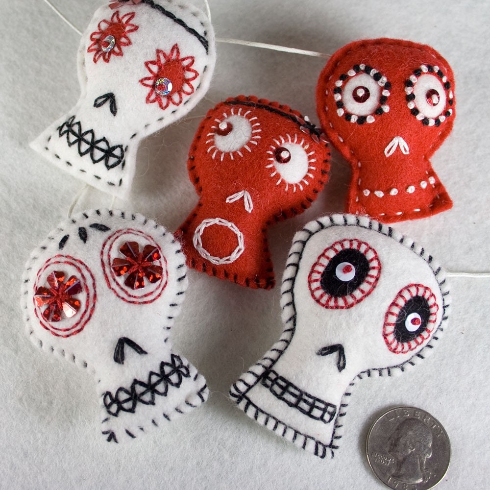 Felt Sugar Skull Garland Bunting, red and white Mexican Folk Art