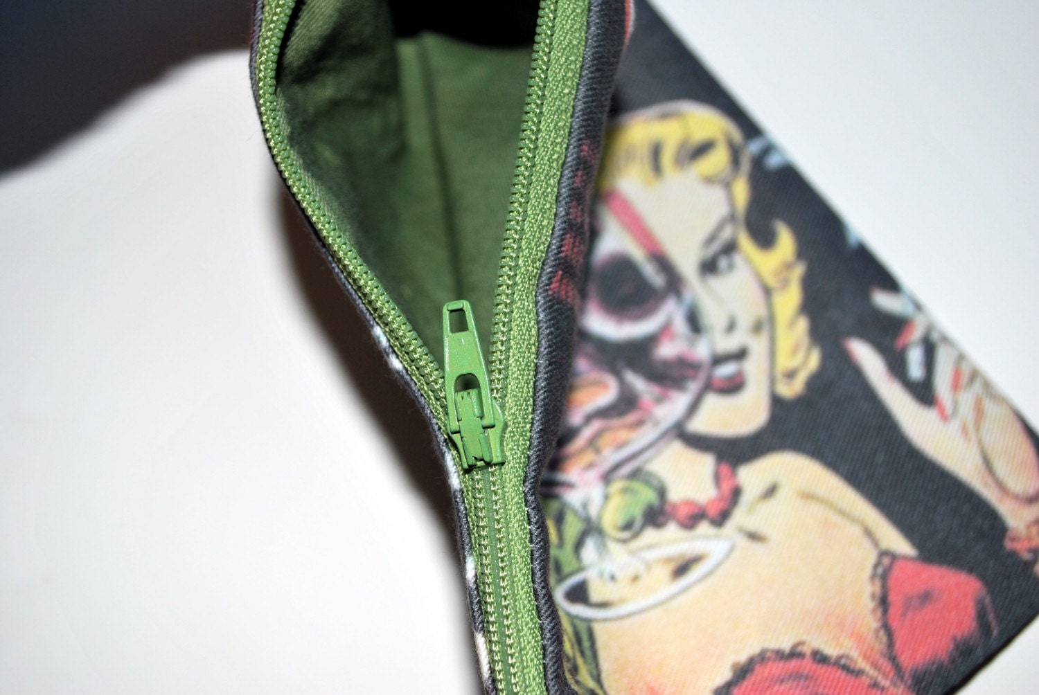Zip Pouch - Chamber of Chills - Cotton Fabric