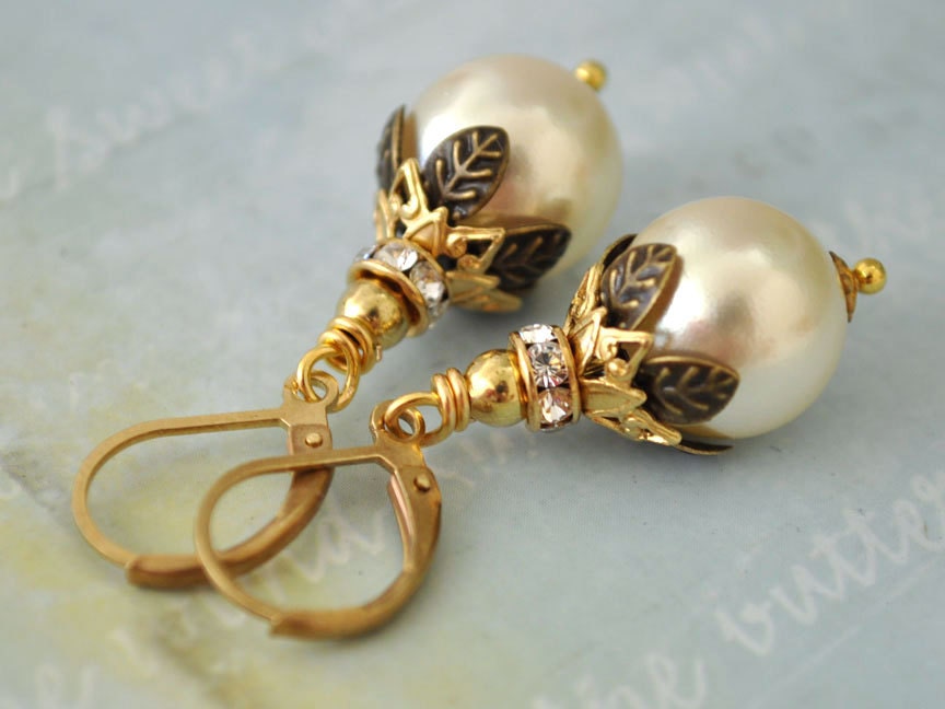 PEARL DROP EARRINGS  vintage Swarovski creamrose  glass pearl earrings