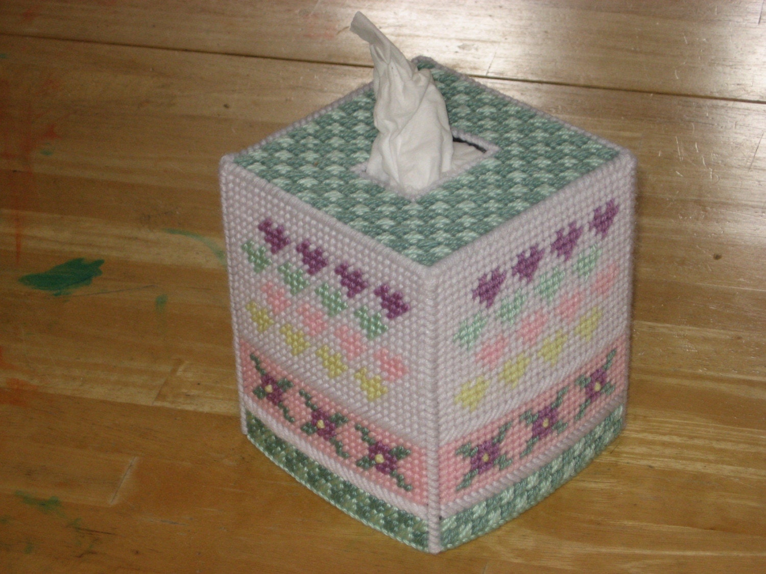 Pastel Heart and Checkerboard Tissue Box Cover