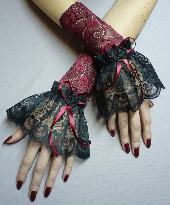 Beautiful gothic lace gloves Victorian and Vampire by estylissimo
