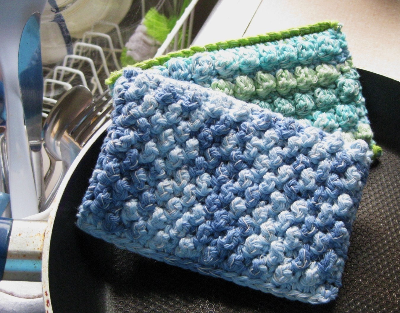Crochet Pattern for Tiny Bubbles Scrubby via email
