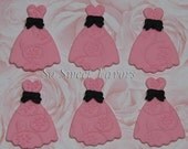 Fashion Diva edible cupcake toppers - Pink dress with black bow