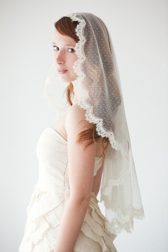 Wedding Veil, Bridal Veil, Lace, Point d'Esprit, Mantilla Veil, Hip Length - Lovely - Made to Order