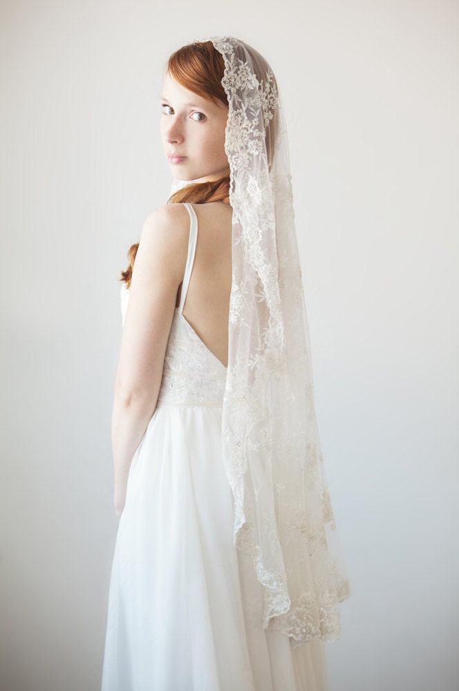 Timeless Romance - Small Mantilla Veil - Made to Order