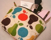 Quilted Zipper Pouch Bag   - Cosmetic Bag  - Handmade by SEW FUN QUILTS
